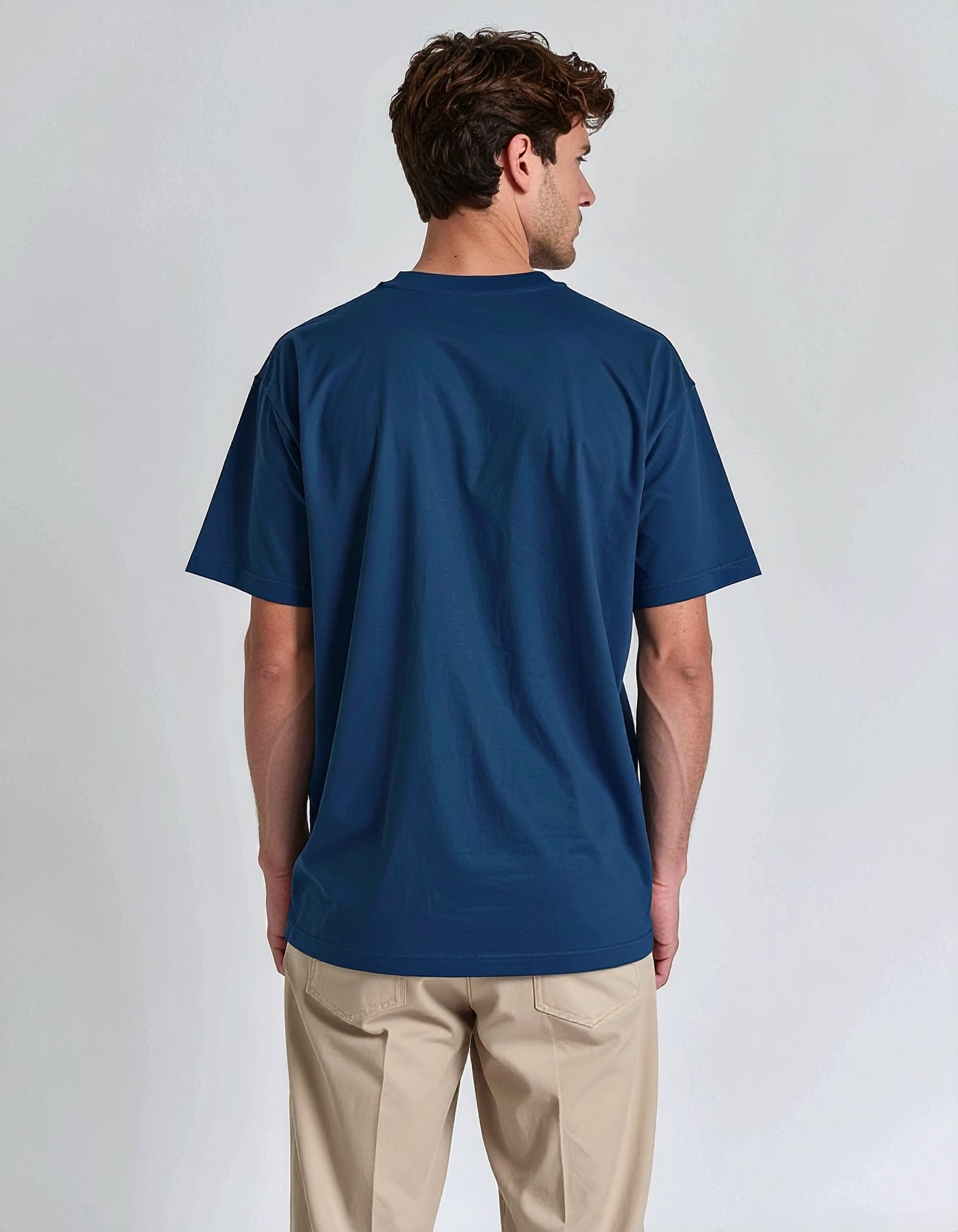 Petrol Blue – Deep Tone. Clean Edge.